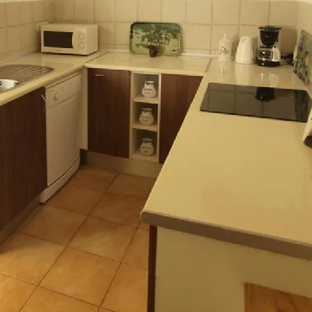 Sleeps 8 Pool Wifi 빌라