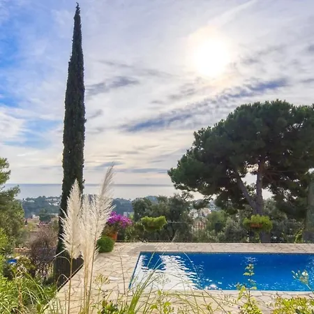 Sleeps 8 Pool Wifi Villa Lloret de Mar